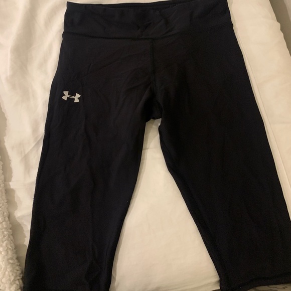 Under Armour Pants - Under armor cropped leggings